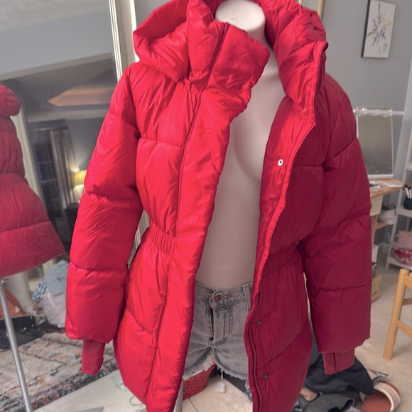 NWOT WOMEN’S GAP PUFFER PARKA SIZE SMALL. SLED RED - Picture 1 of 5